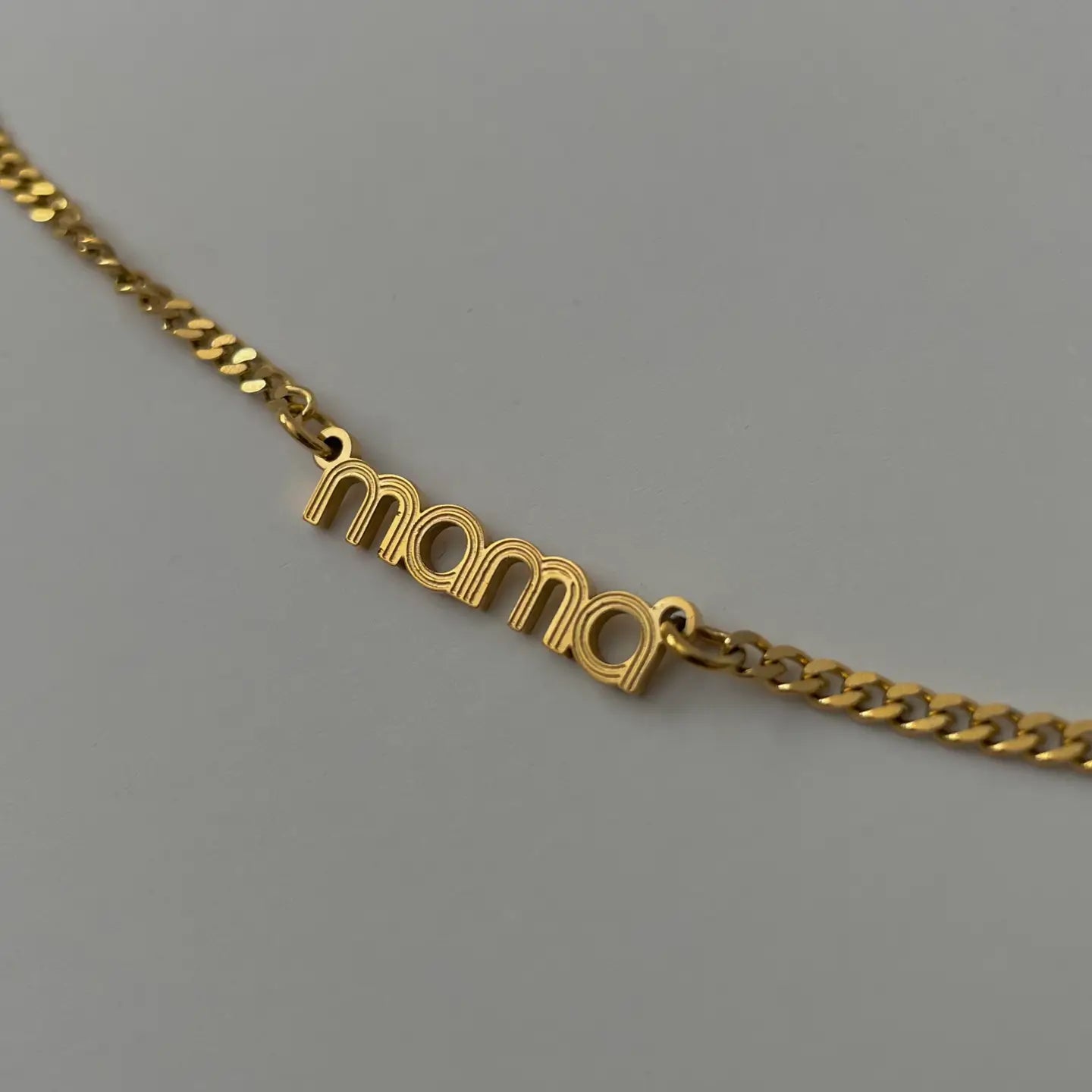 Mama Necklace